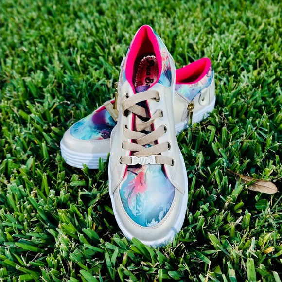 Ana banana shoes. - Picture 1 of 1